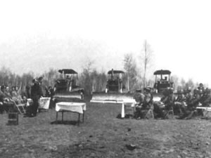 Parking area construction ceremony led by Self-defense force. (April 1976)