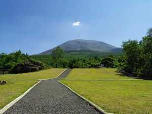 Volcano walk 002