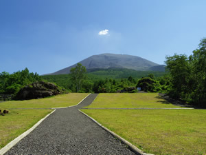 ヴォルケーノウォークから浅間山を望む